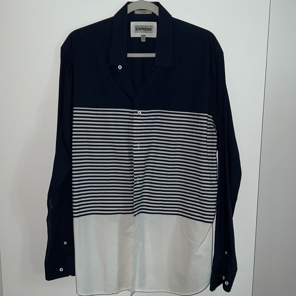 EXPRESS BUTTON DOWN